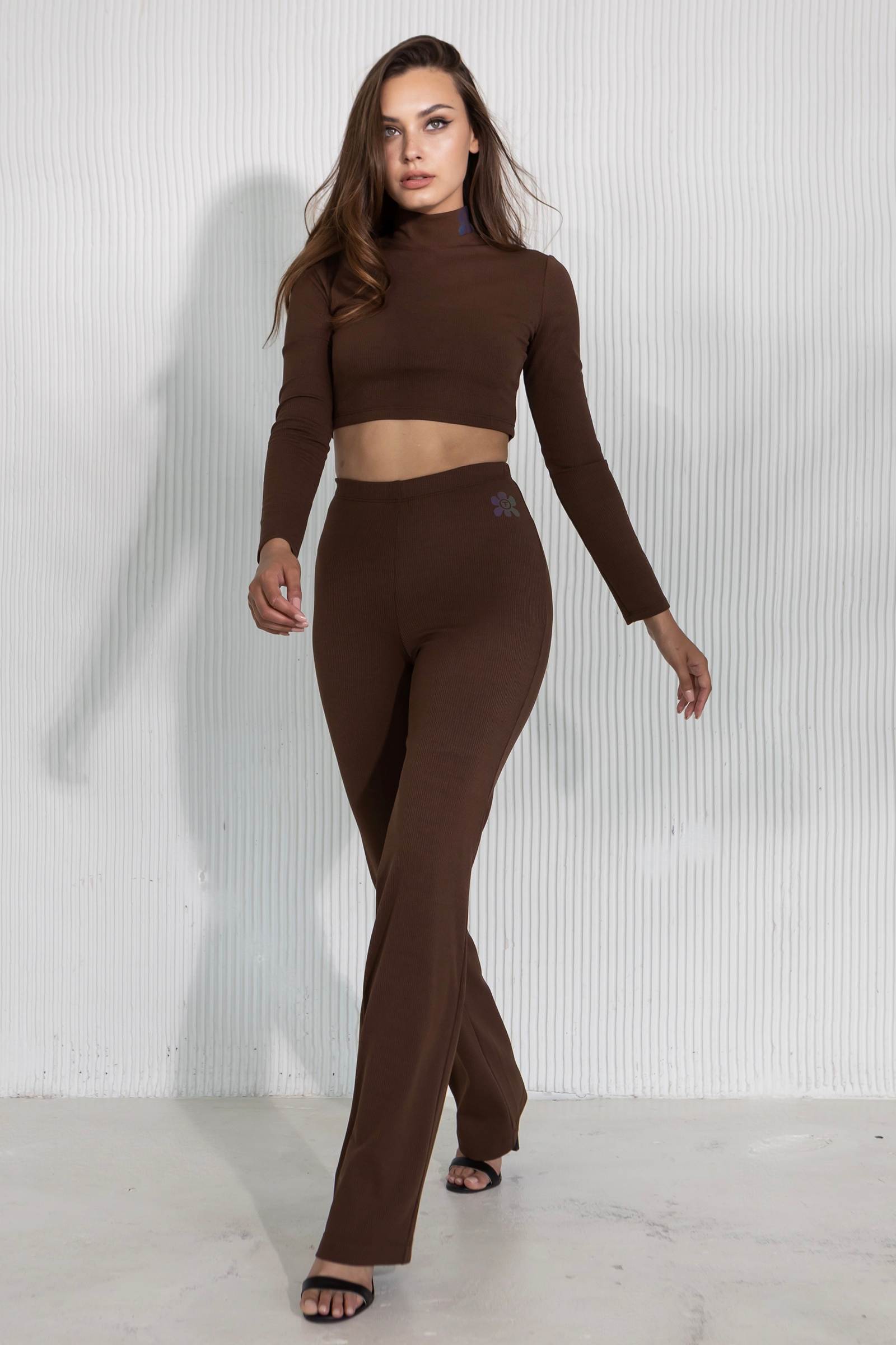 Прямые брюки в рубчик E5-TR57