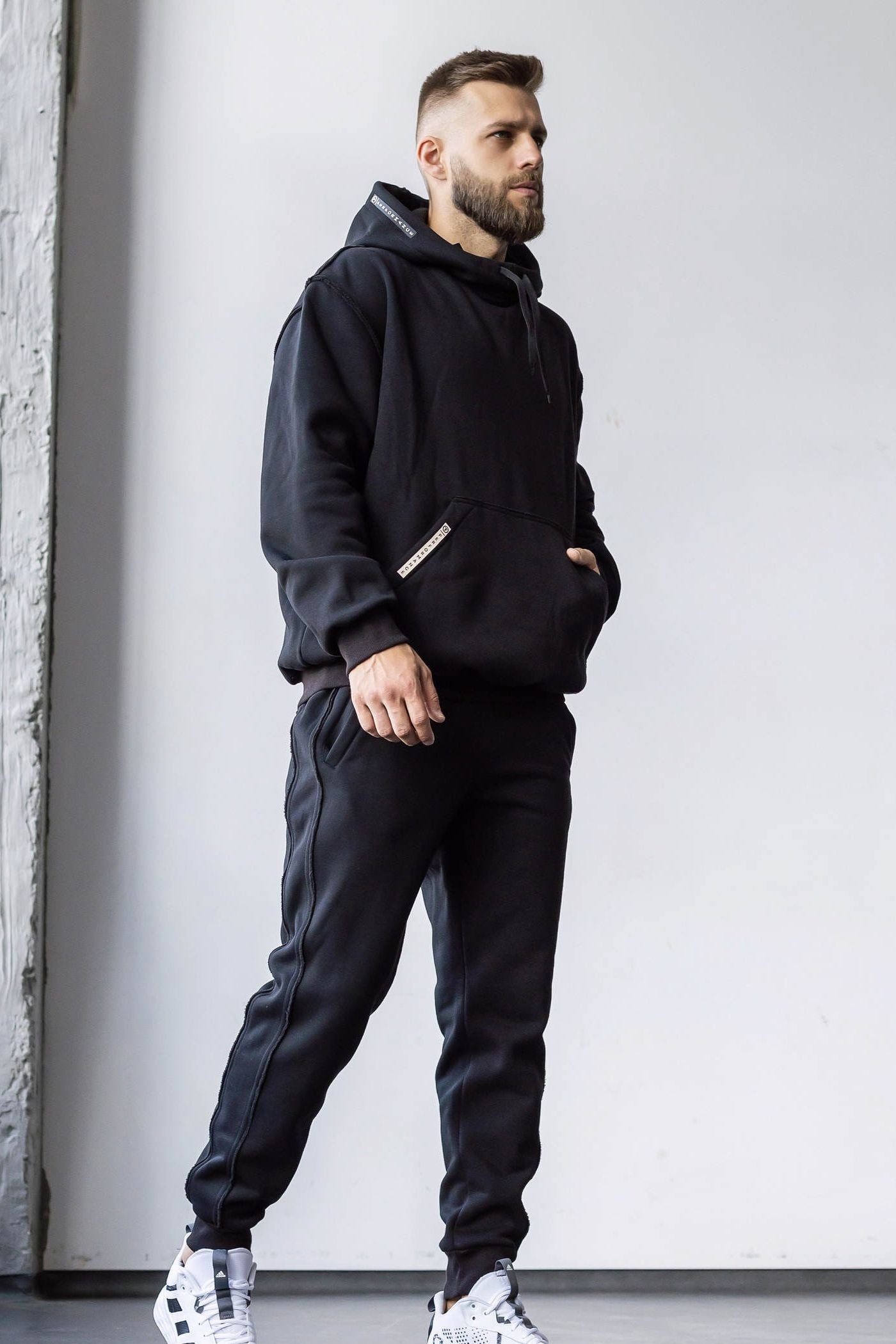 Утепленные мужские джогеры EM3-IS10