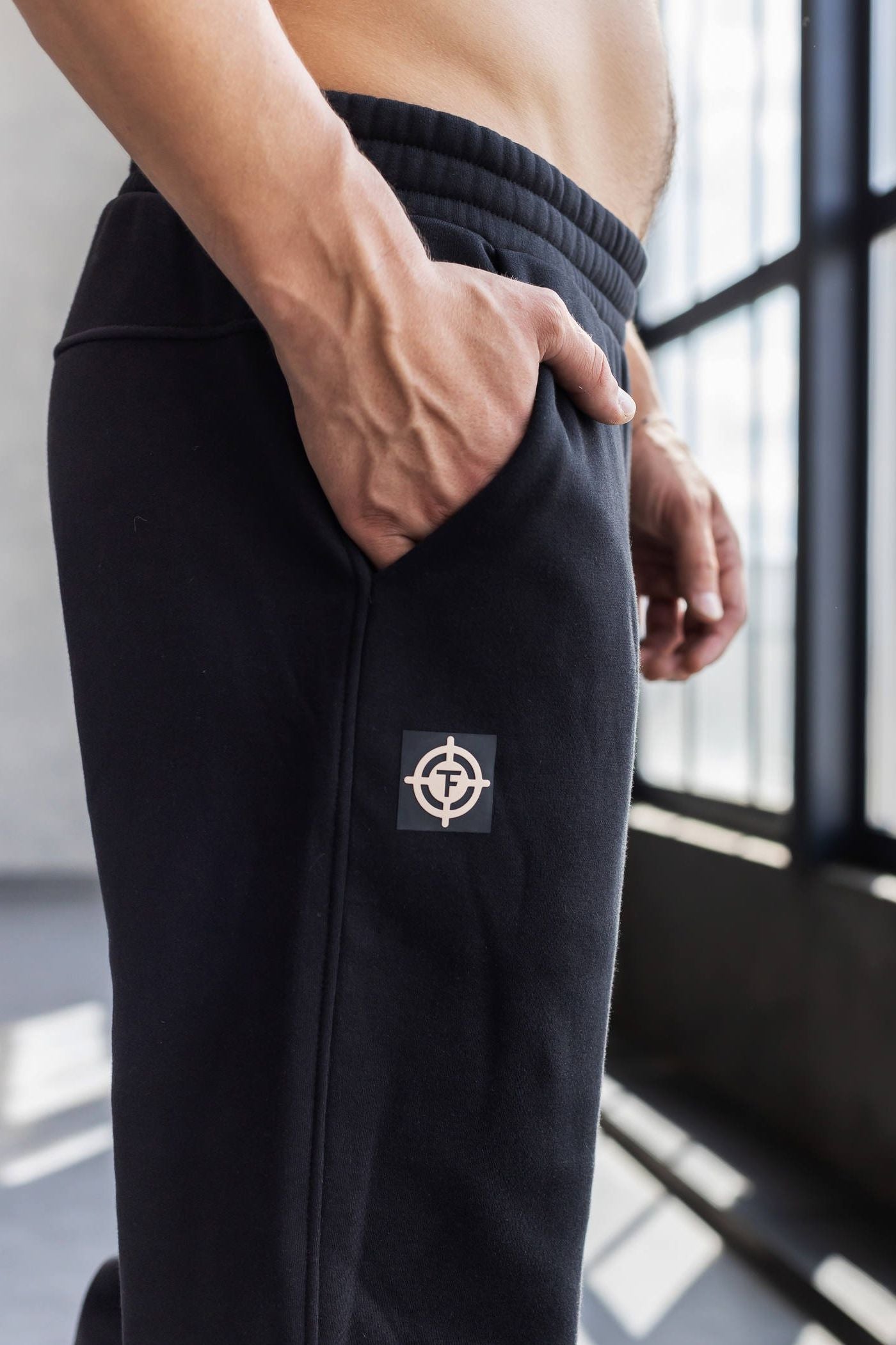 Мужские утепленные брюки EM4-IS10