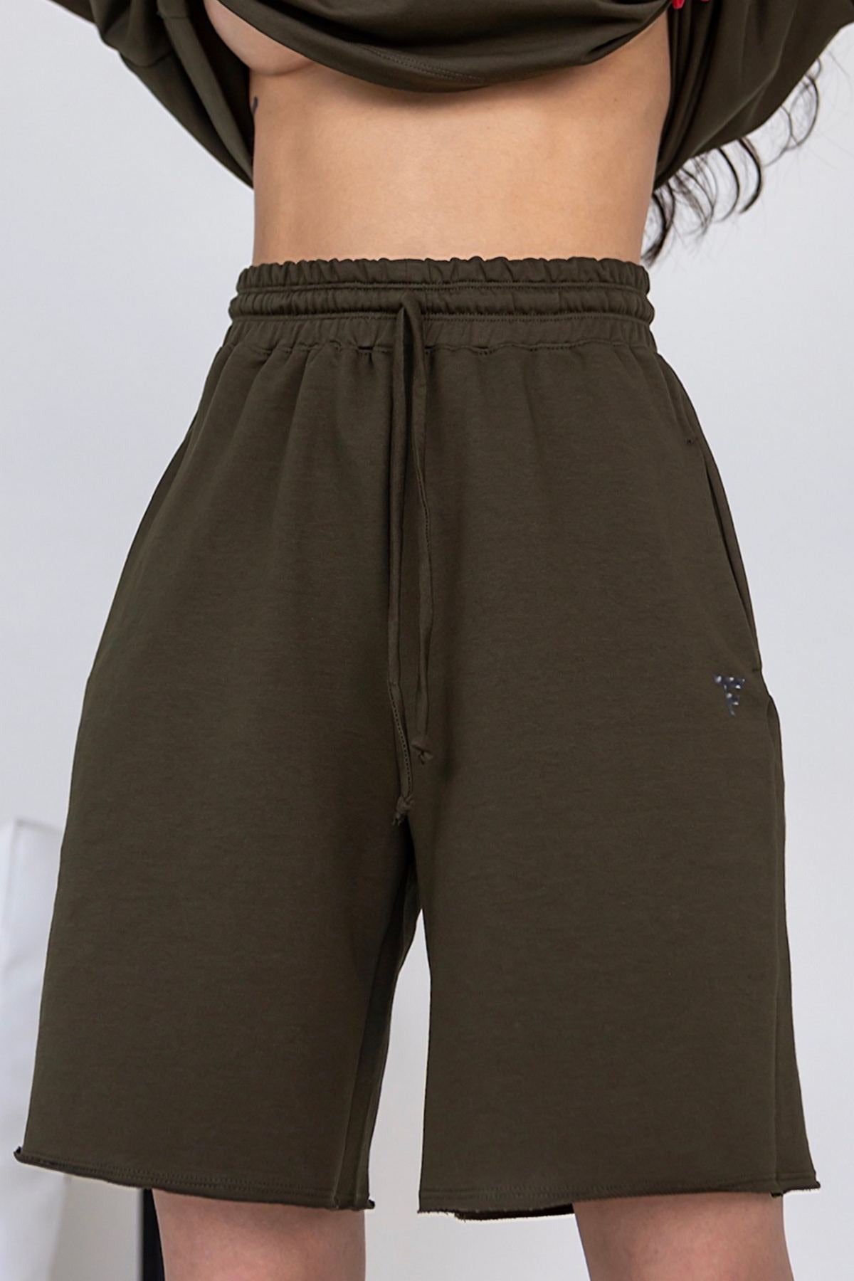 Хлопковые шорты-бермуды H25-LD36