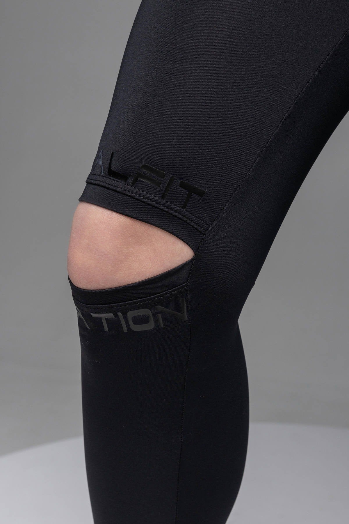 Леггинсы с разрезами на коленях Creation LG91-C10