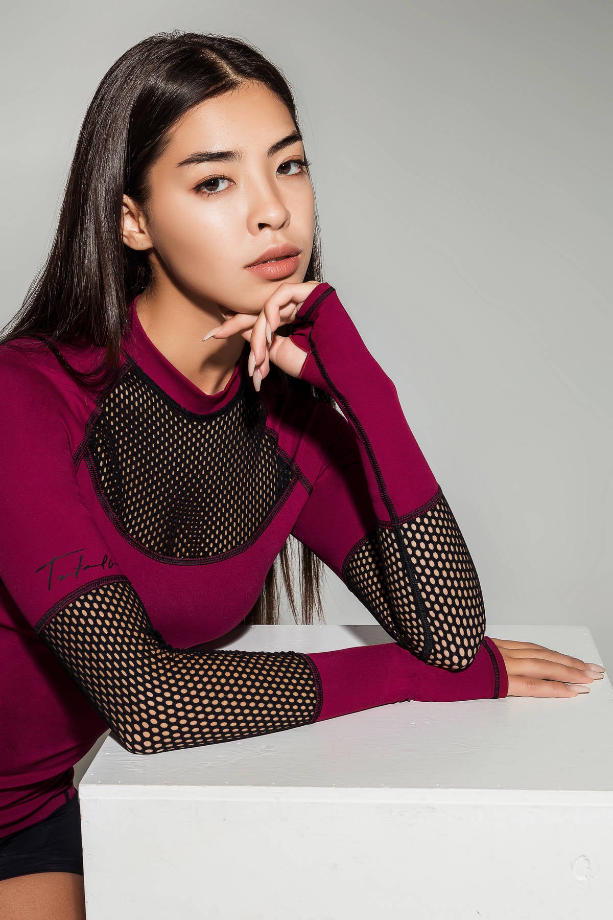 Спортивный рашгард с сеткой RWB4-C37 (без шорт)