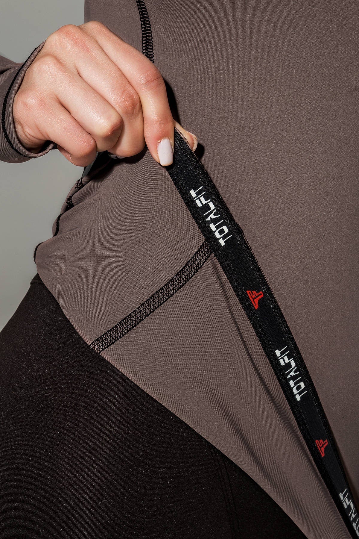 Спортивний рашгард із сіткою RWB4-C39 (без легінсів)