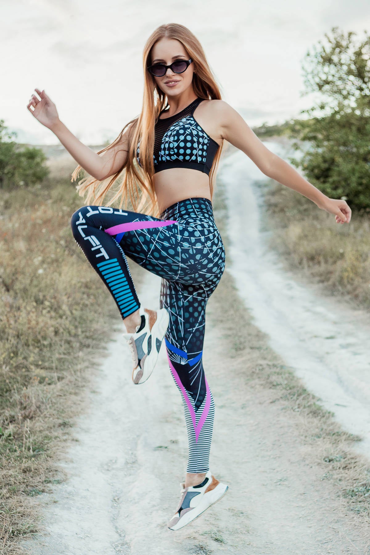 Спортивний топ із сіткою T8-P75