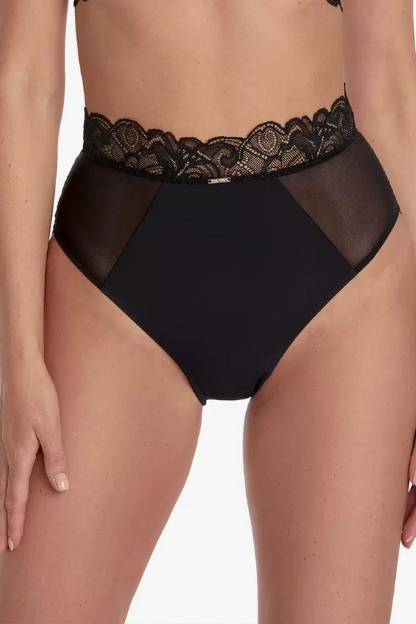 Үйдегі жалаңаш сиськи Глафира Тарханованың эротикалық фотосуреттері