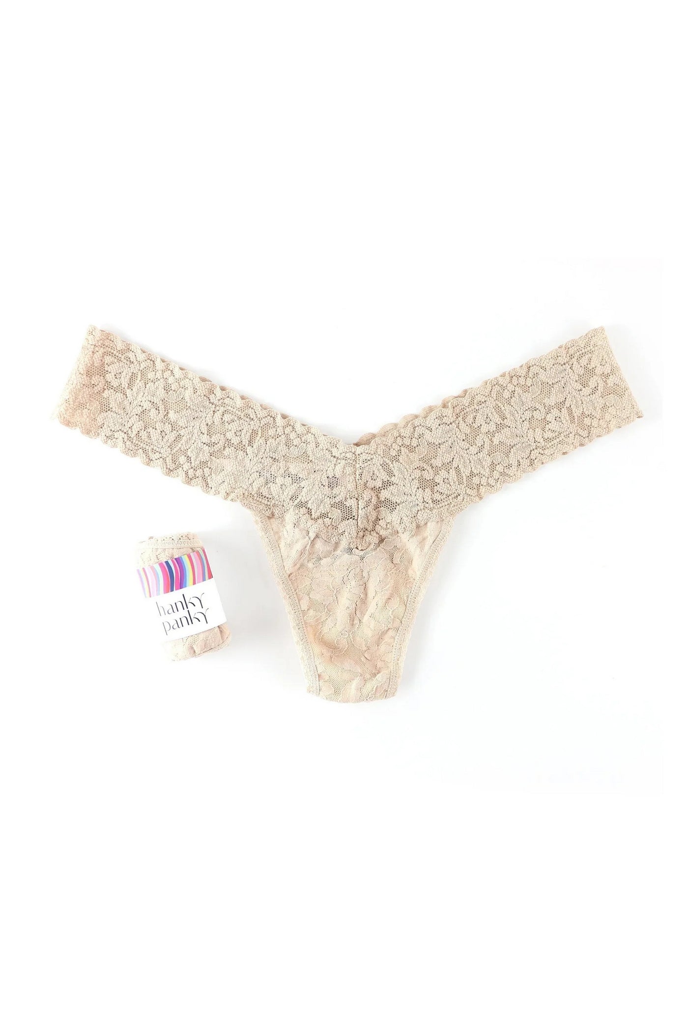 Трусики стринг 4911P Signature Lace chai